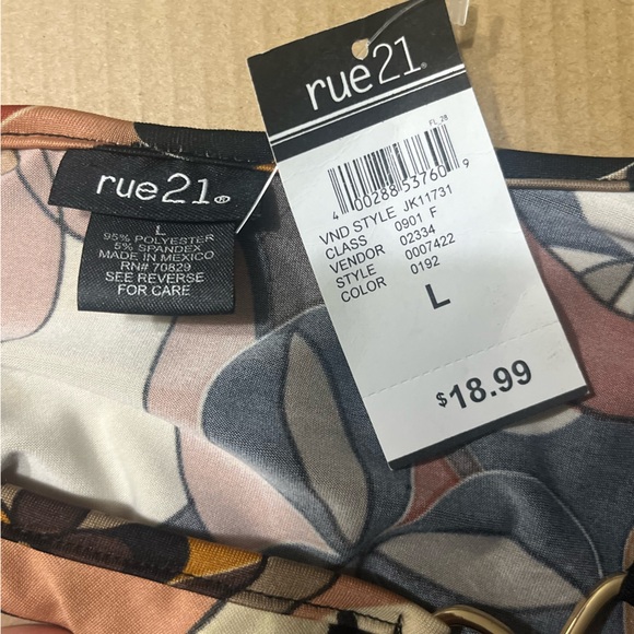 Rue 21 tie crop top - Picture 2 of 3